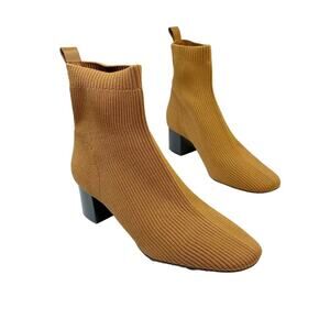 EVERLANE The Day Glove Ribbed Round Toe Pull On Sock Boot in Toffee